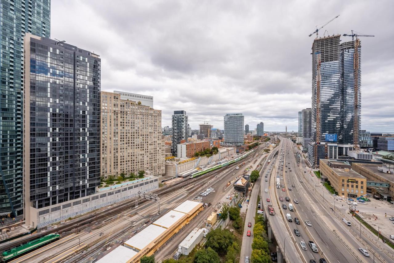 Globalstay Yonge St Condos Τορόντο Εξωτερικό φωτογραφία