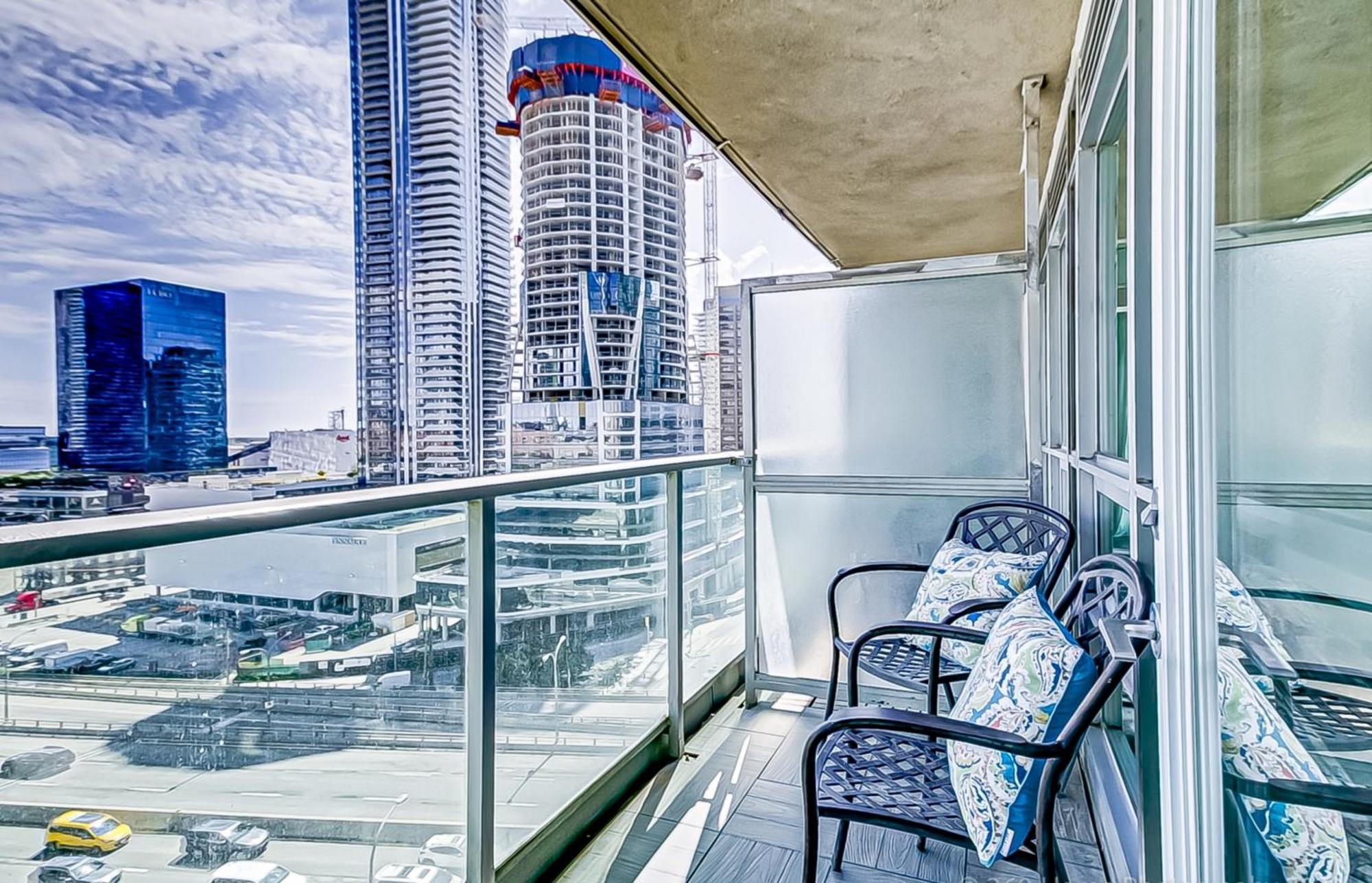 Globalstay Yonge St Condos Τορόντο Εξωτερικό φωτογραφία