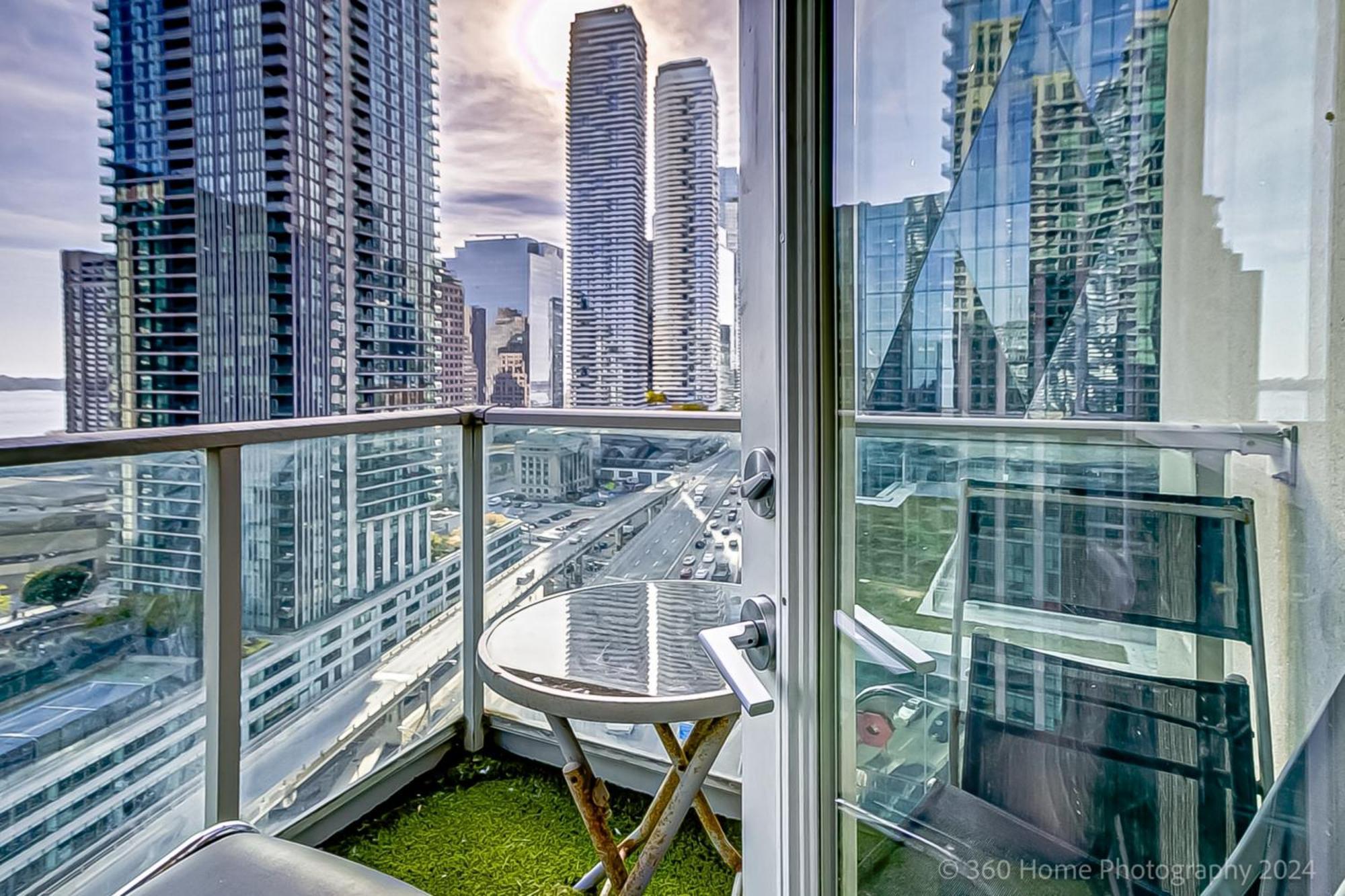 Globalstay Yonge St Condos Τορόντο Εξωτερικό φωτογραφία